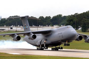 The Largest Aircraft in The U.S. Military  ( Video )