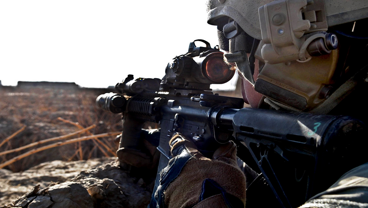 U.S. Army Involved in Intense Rooftop Firefight ( Video )