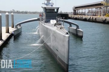 US Navy Unmanned Boat Concept to Track Enemy Submarines