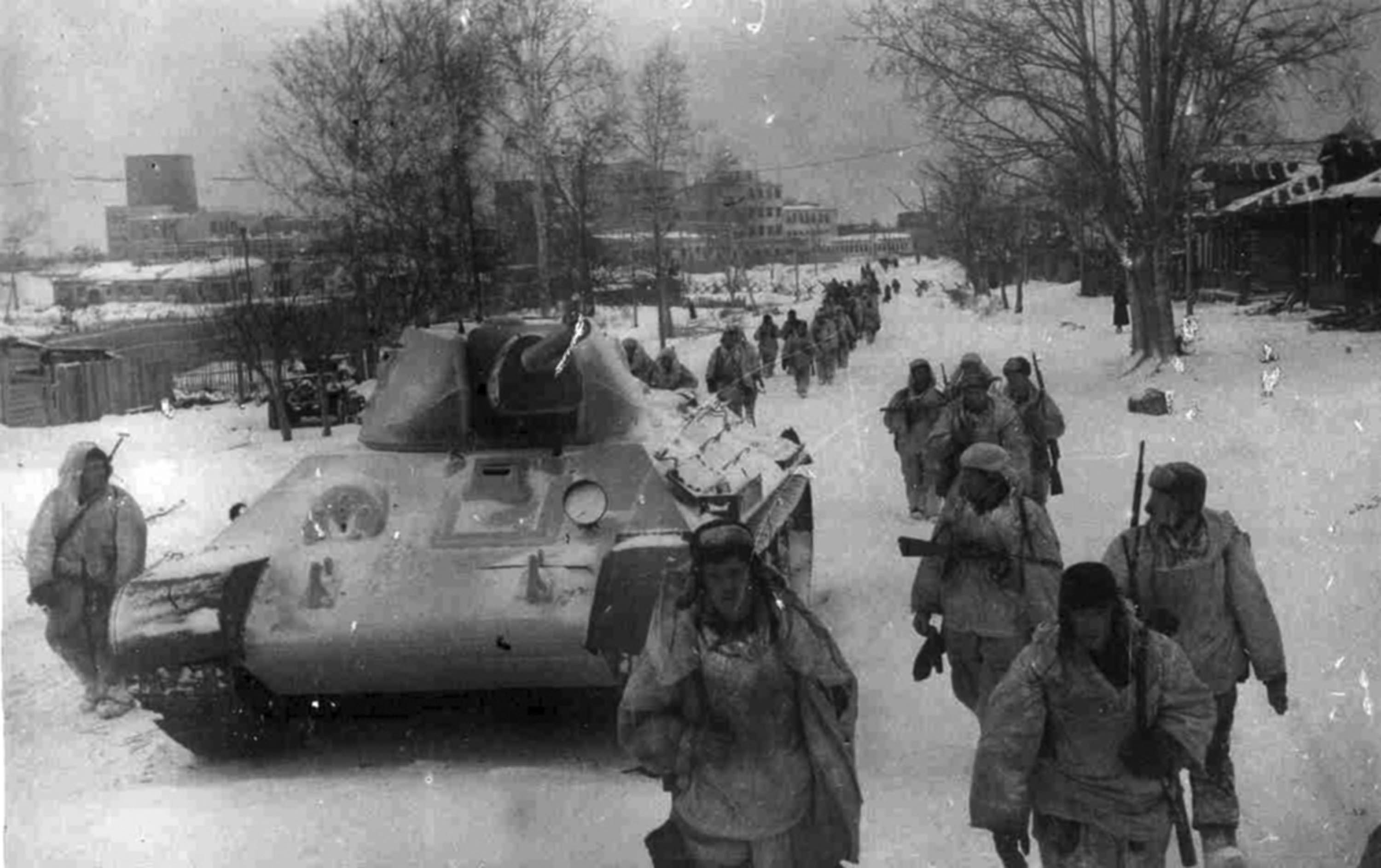 Подмосковный клин в середине декабря 1941. Битва под Москвой 1941 контрнаступление. Битва под Москвой – декабрь 1941г.. Контрнаступление советских войск битва за Москву. 5 Декабря 1941 года контрнаступление в битве за Москву.