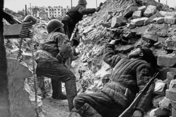 Not One Step Back – Incredible Urban Combat Pictures from Stalingrad