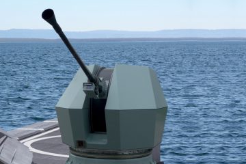 Naval Weapons Systems the Bofors 40mm Anti-Aircraft/Multi-Purpose Autocannon  ( Video )
