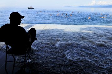 21 Stunning Photos prove the US Navy & US Marine Corps have the best Diving Boards & Swimming Pools