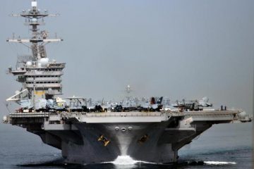 21 Photos that show just How imposing US Aircraft Carriers are
