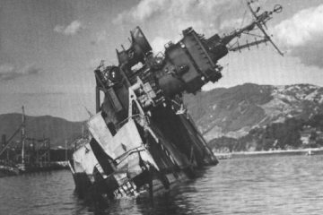 Wreck of the Japanese Aircraft Carrier Amagi in Kure – 1946 (Video)