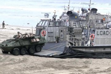 US Marines LAV-25 Amphibious Vehicle (Video)
