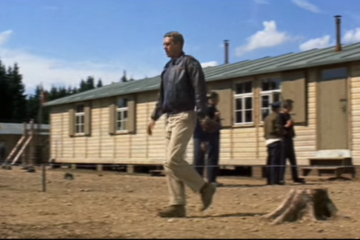 War Movie Scene: To Cross the Wire Is Death – The Great Escape
