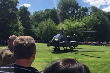 Apache Landing in Hürth on Bundeswehr Day 2017 ( Video )