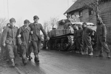 M4 Sherman Tank - Crew tell how Shocking it was