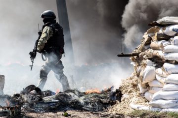 Documentary Report : Ukrainian Army meets Separatists in Sloviansk ( Video )