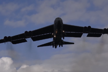 Watch Massive B-52 Bombers Landing at RAF Fairford