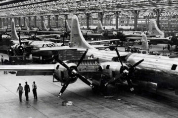 B-29s from Georgia: Building the Superfortress – 1944