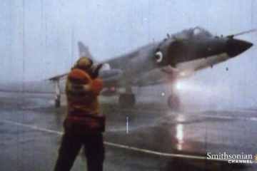 Footage of a Tense Aerial Battle During the Falklands War