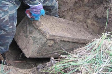 These People In Russia Uncovered a Box Buried During WW2 by a German Soldier