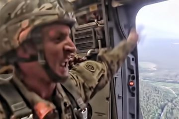 US Army Paratroopers • Get Off My Plane ( Video )