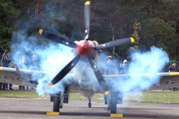 Supermarine Spitfire FR Mk.XVIIIe - Awesome Rolls Royce Griffon Sound!!!