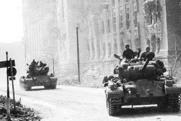 M26 Pershing : Developed to Counter the Panzer and the Inspiration of the "Patton" Series