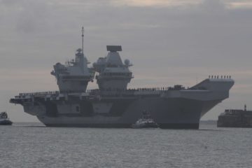 Hms Queen Elizabeth R08 In The Solent Returning Home