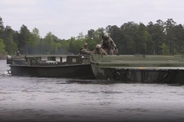 Watch : U.S. Army Conduct a Rapid River Crossing