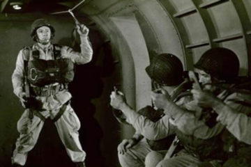 War Movie : Paratroop Command -(1959)