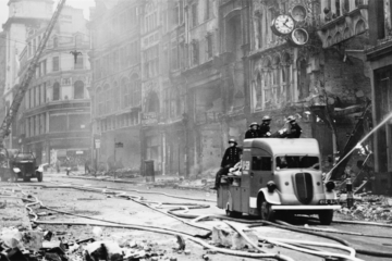 The Blitz : London’s Longest Night 1/2