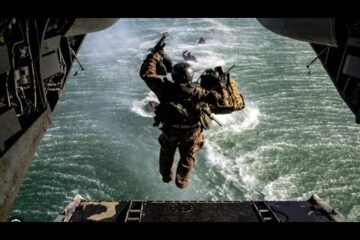 U.S. Marines • Rescue Squadron • Helocast Exercise U.S. Marines • Rescue Squadron • Helocast Exercise
