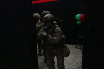 US Army • Close-Quarters • Combat Training US Army • Close-Quarters • Combat Training