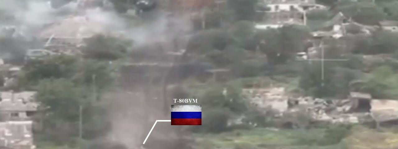 In Seconds !! Russian T-80BVM Tank Destroys Two NATO Combat Vehicles