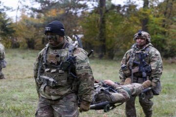 U.S. Army • Combat Medics • The Unsung Hereos of the Battlefield U.S. Army • Combat Medics • The Unsung Hereos of the Battlefield